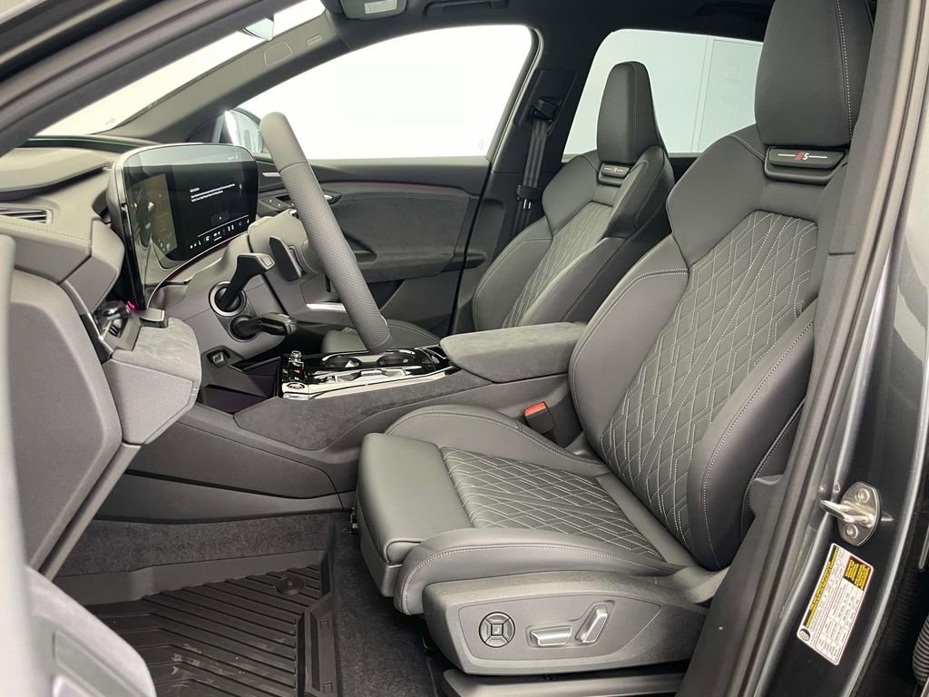 New 2025 Audi SQ6 e-tron Prestige image 5