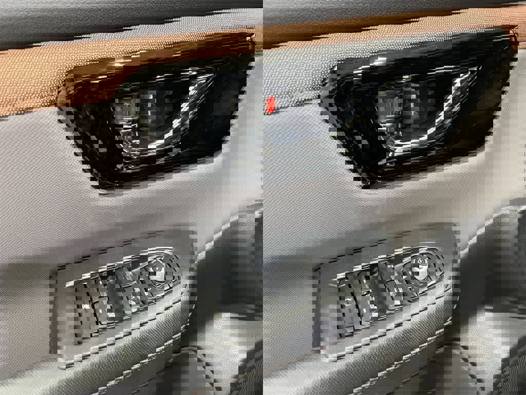 Used 2025 Subaru Forester Sport image 13