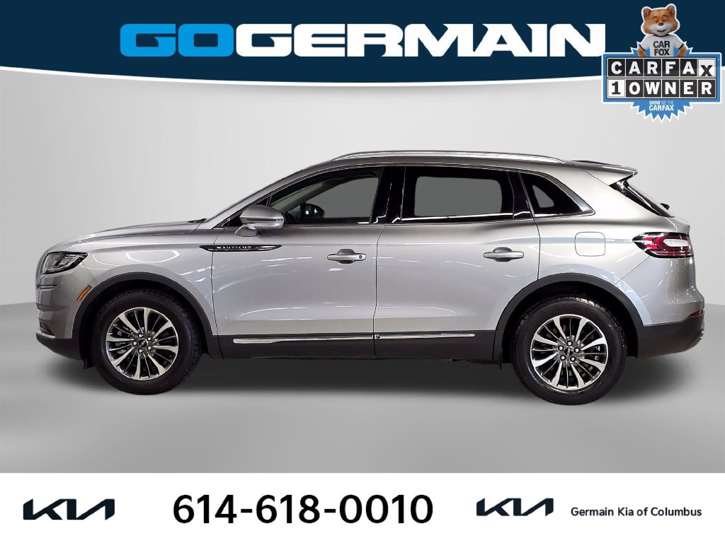 Used 2023 Lincoln Nautilus Reserve AWD/4WD image 11
