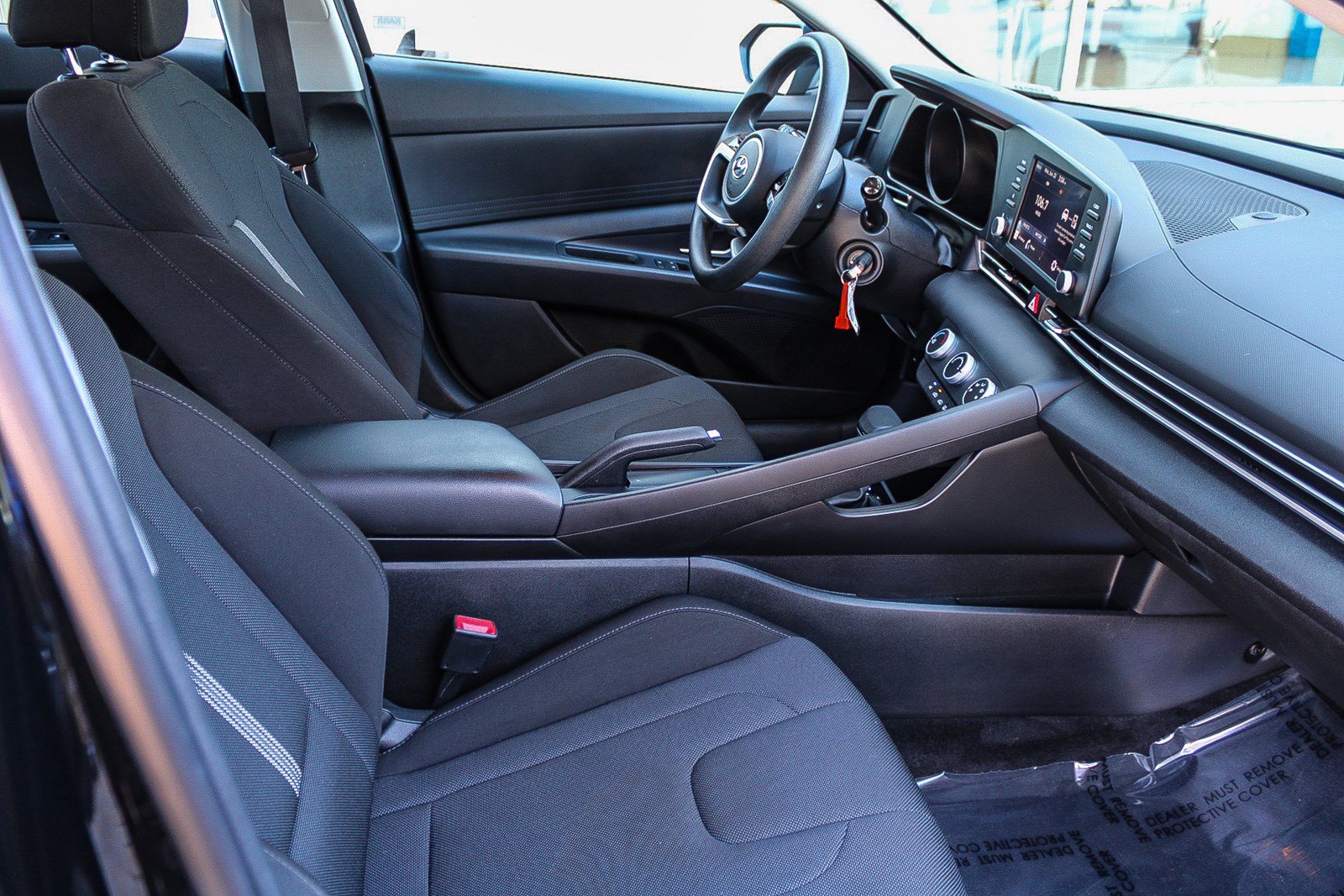 Used 2023 Hyundai Elantra SE FWD image 18