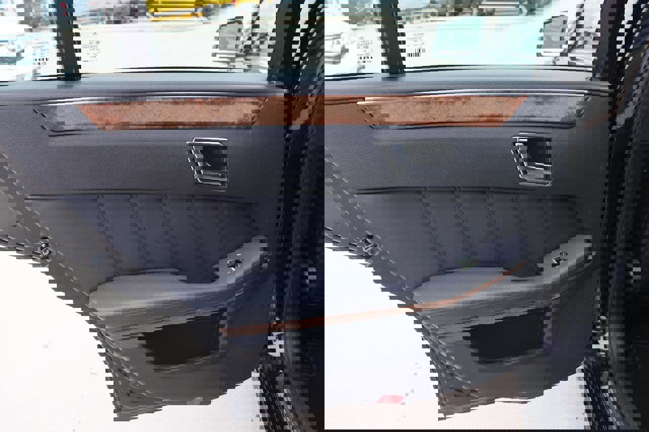 Used 2013 Mercedes-Benz E 350 Sedan image 19