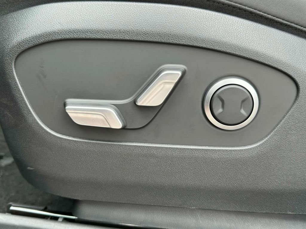 New 2026 Hyundai Ioniq 9 SEL image 16