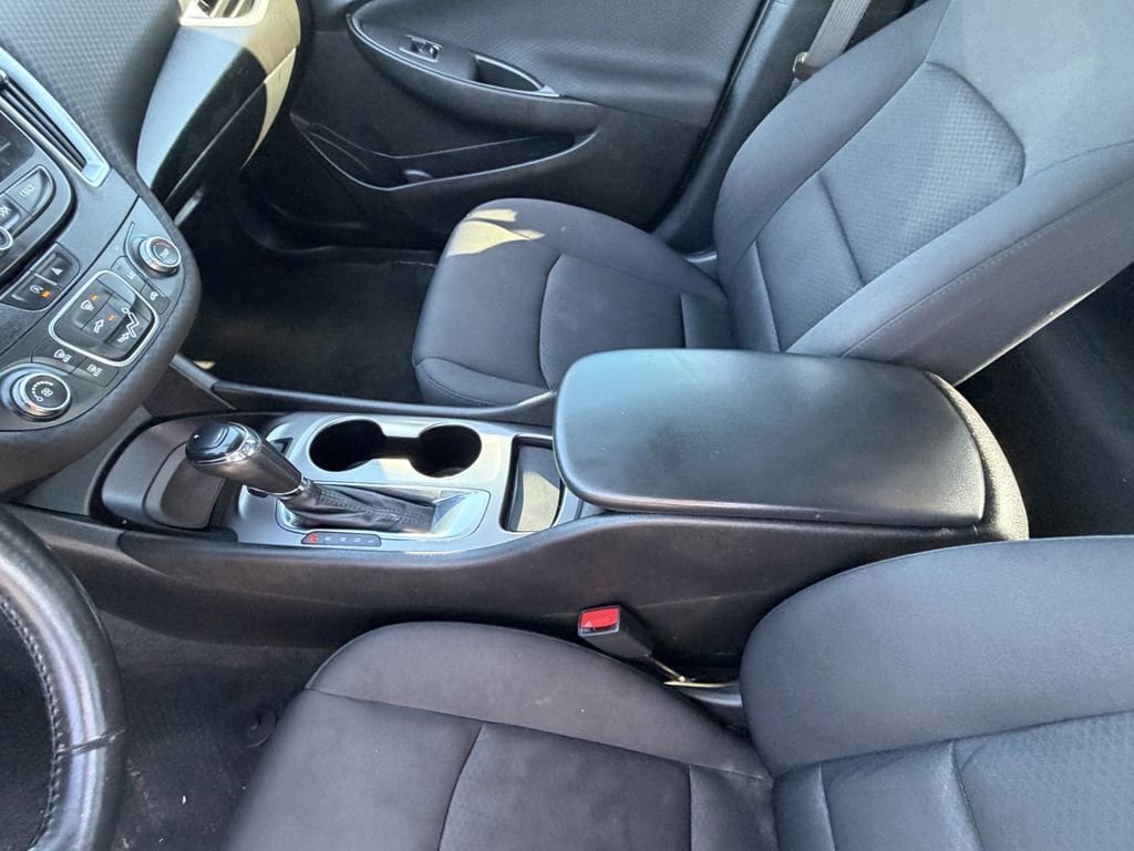 Used 2020 Chevrolet Malibu RS FWD image 19