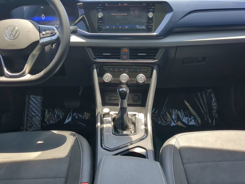 Certified 2023 Volkswagen Taos SE w/ Panoramic Sunroof Package FWD image 16