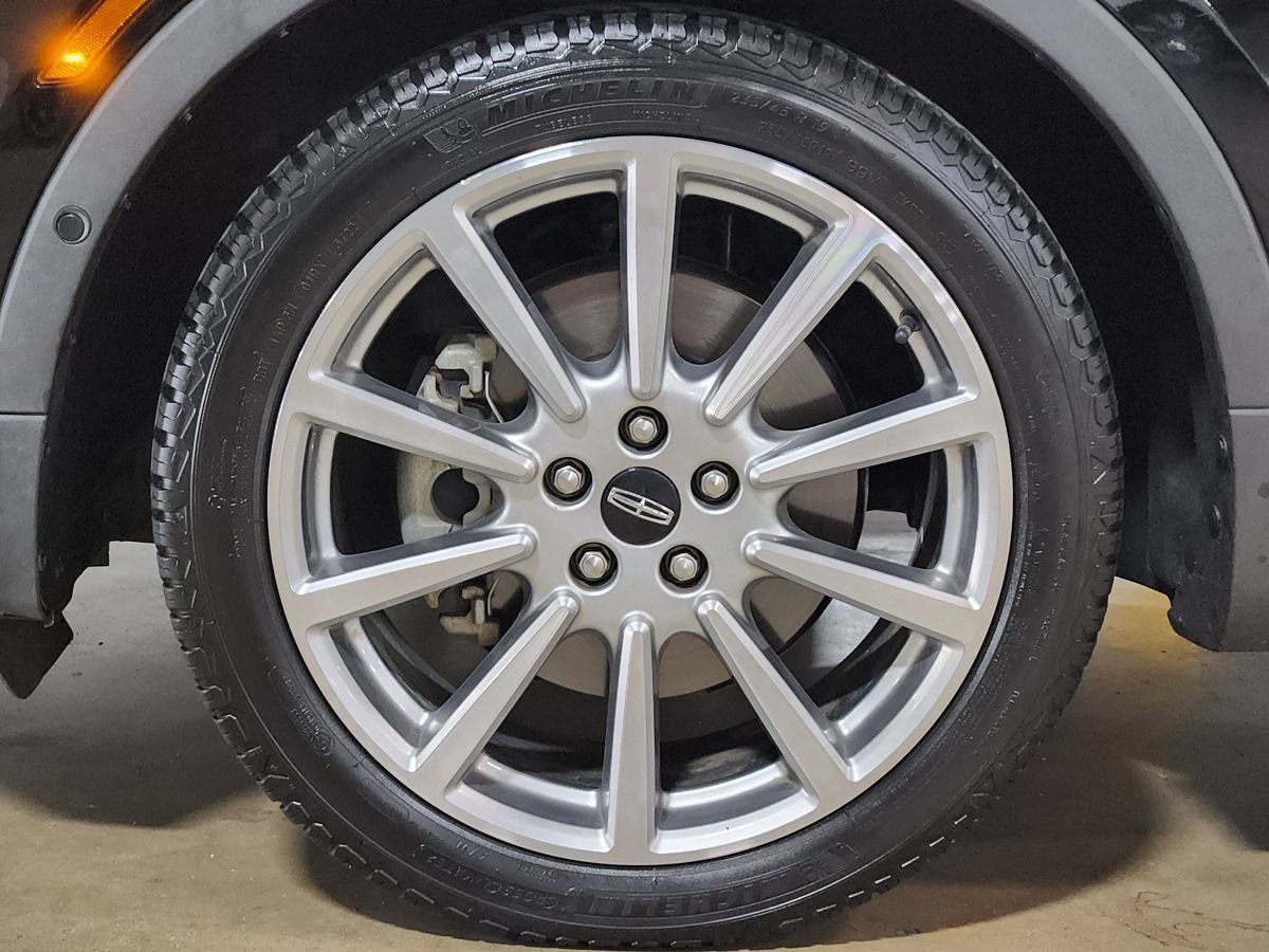 Used 2019 Lincoln MKC Reserve w/ MKC Technology Package FWD image 26