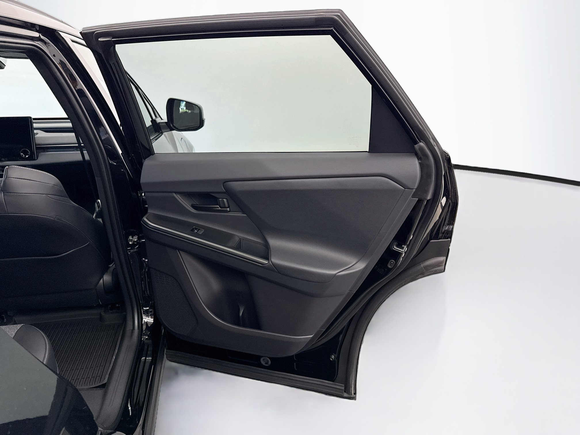 Used 2026 Toyota bZ FWD image 31