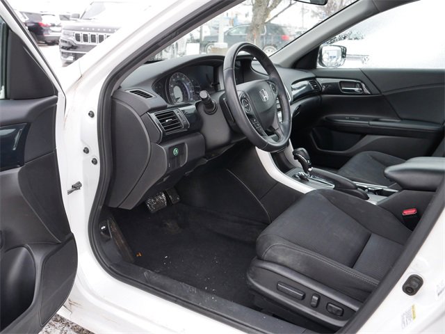 Used 2015 Honda Accord Sport image 12