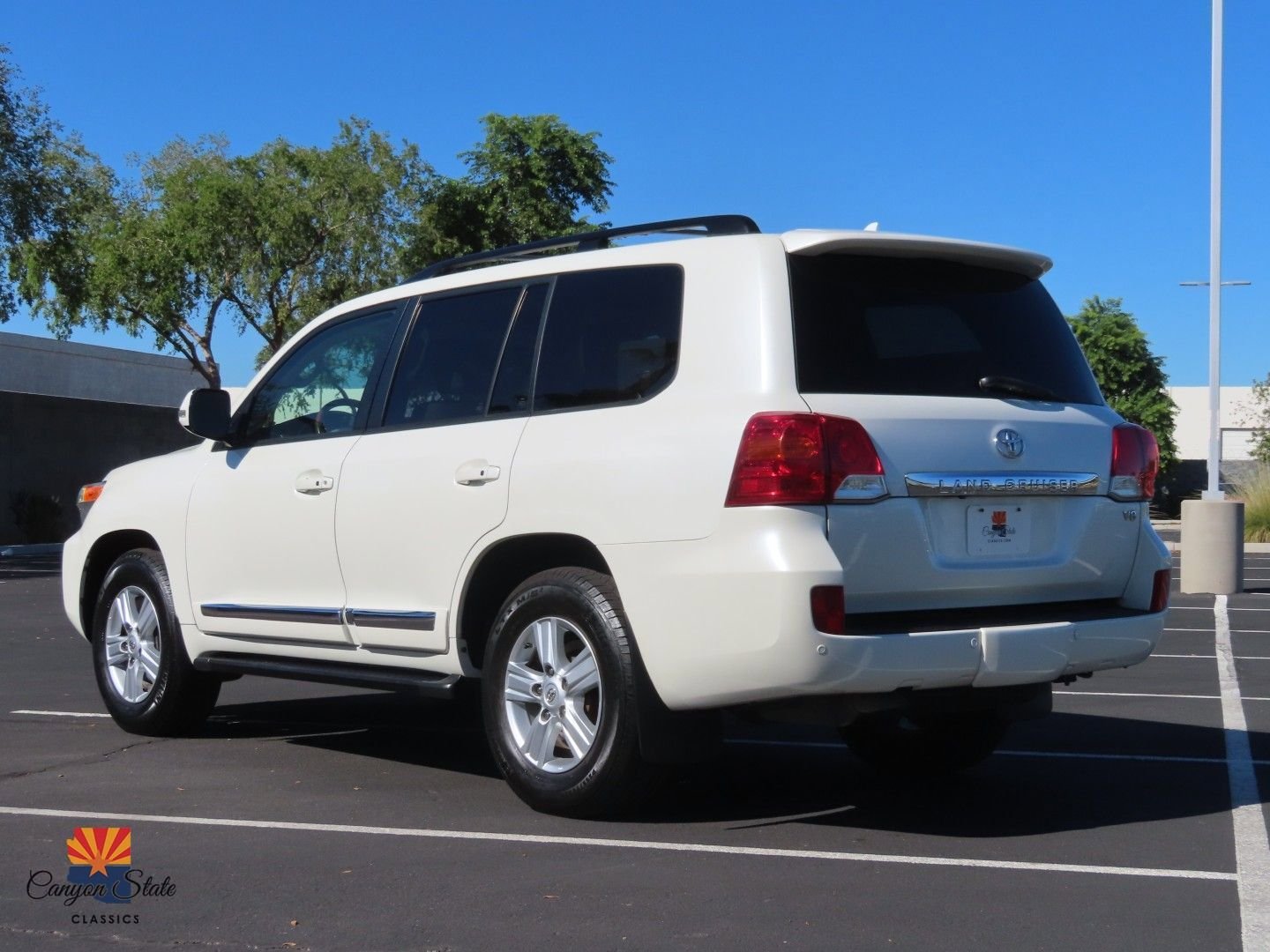 Used 2014 Toyota Land Cruiser image 8