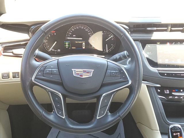 Used 2018 Cadillac XT5 Luxury w/ Driver Awareness Package AWD/4WD image 27