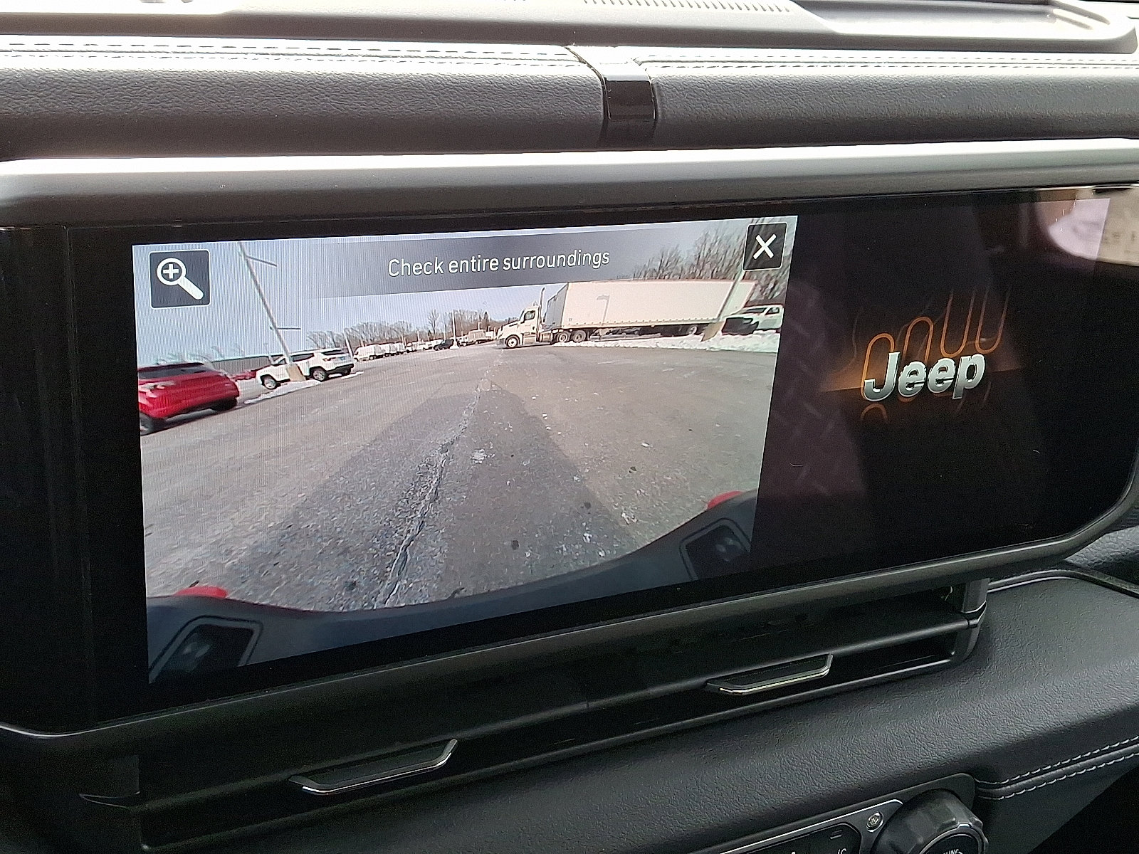 Used 2024 Jeep Gladiator Mojave w/ Convenience Group image 17