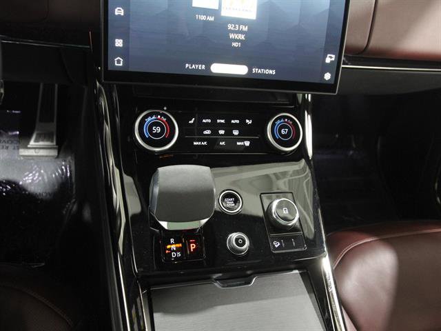 Used 2023 Land Rover Range Rover Sport SE Dynamic image 16