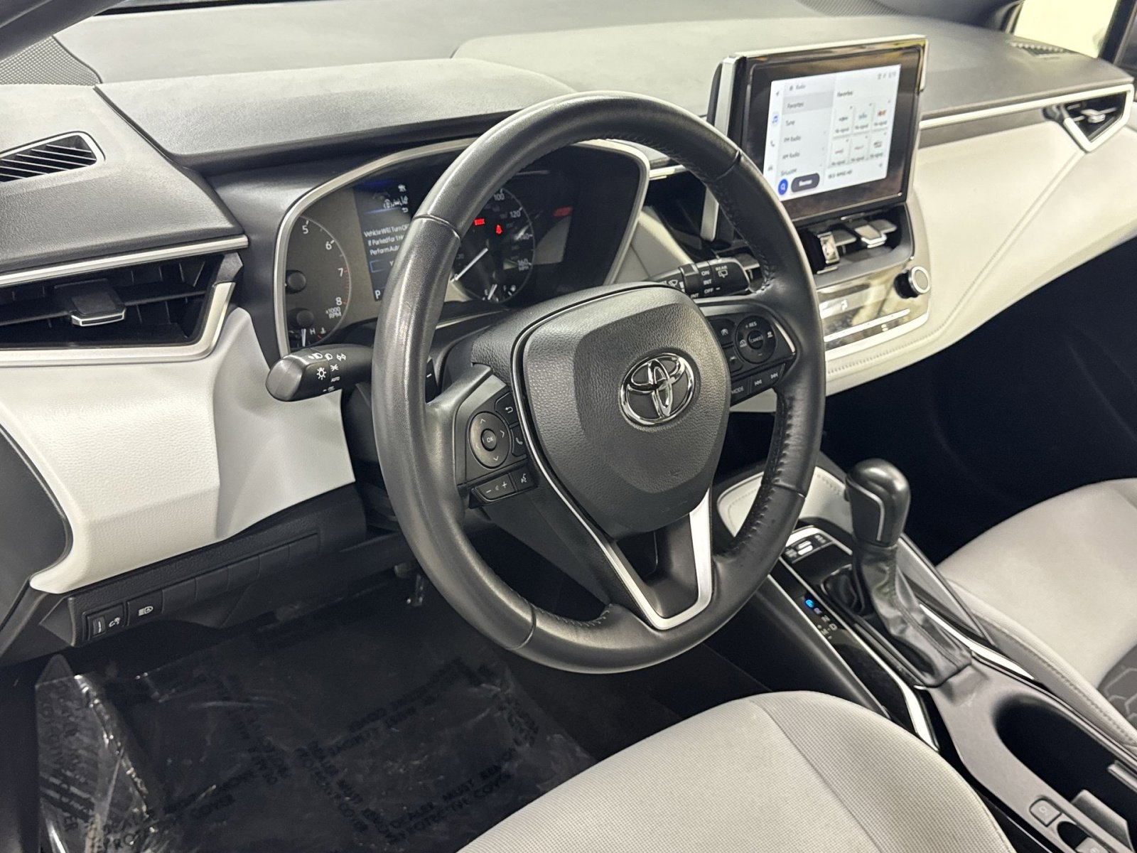 Used 2023 Toyota Corolla SE image 7
