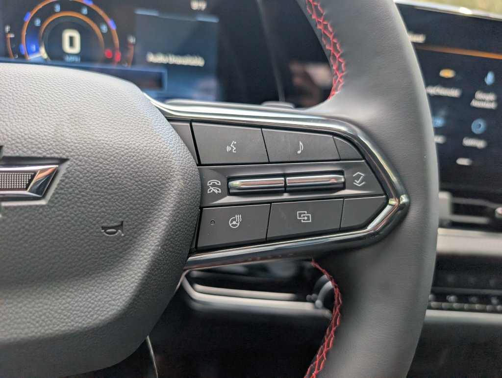 New 2027 Chevrolet Equinox RS w/ Safety and Technology Package FWD image 21