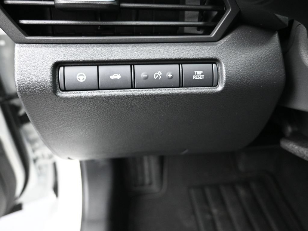New 2026 Nissan Altima 2.5 SV w/ SV Premium Package FWD image 13