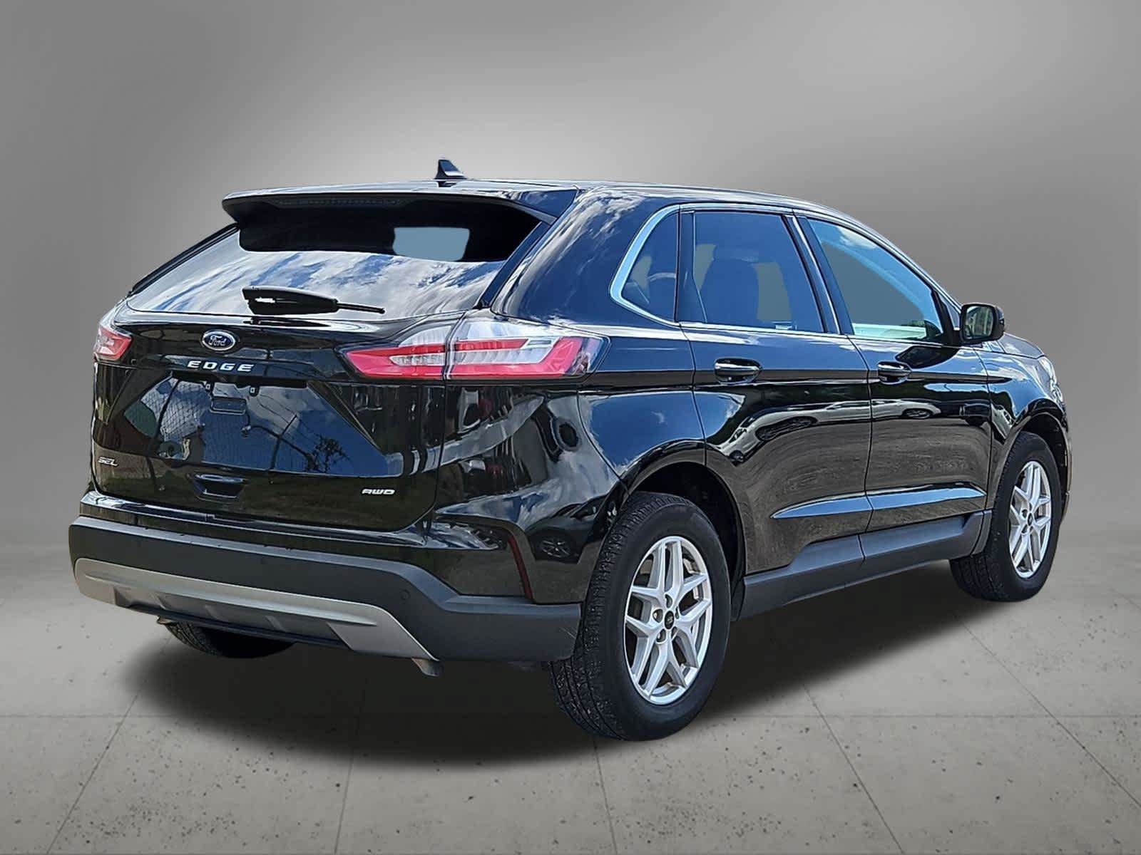 Used 2024 Ford Edge SEL AWD/4WD image 5