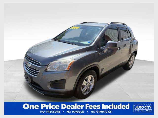 Used 2015 Chevrolet Trax LT w/ LT Sun and Sound Package FWD image 1