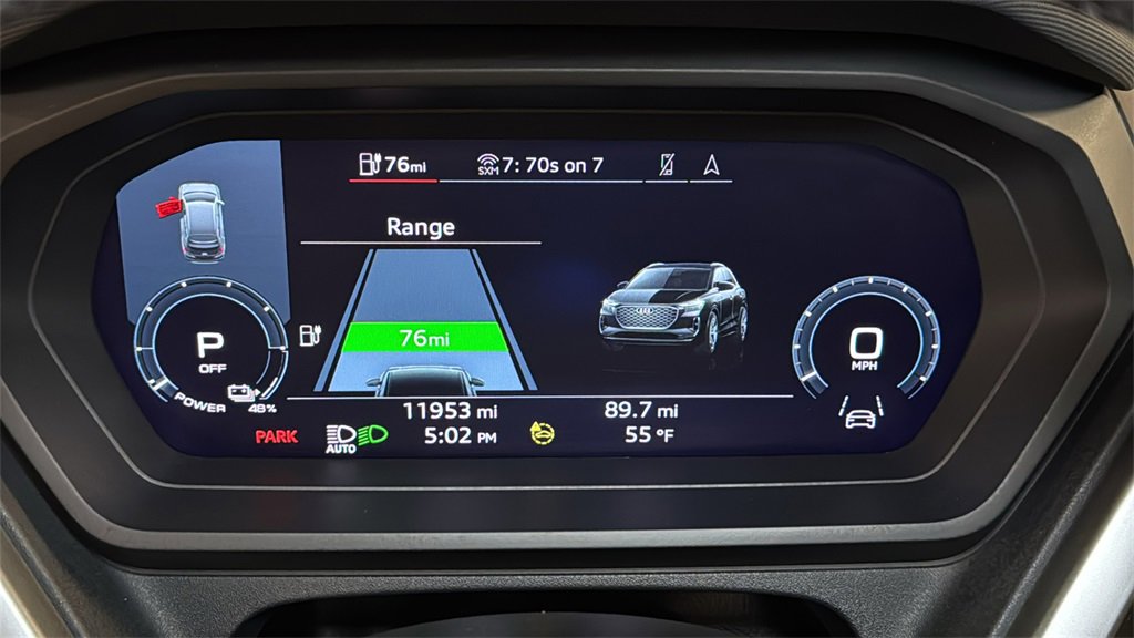 Used 2024 Audi Q4 e-tron Prestige image 31