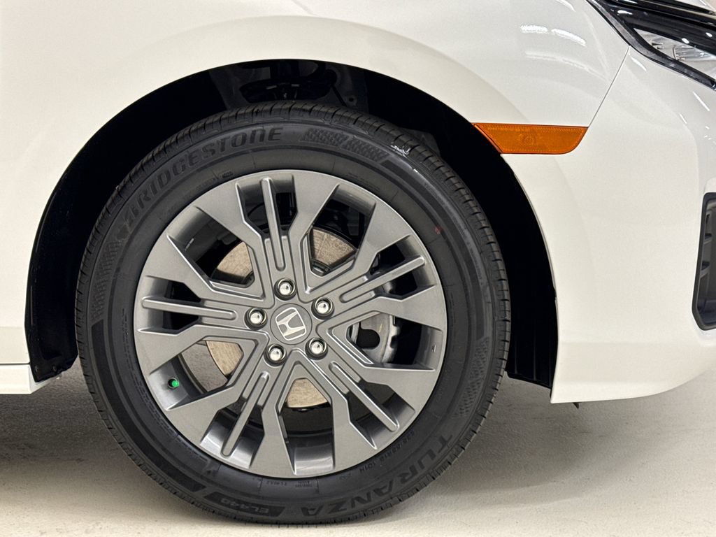 New 2026 Honda Odyssey Touring image 7