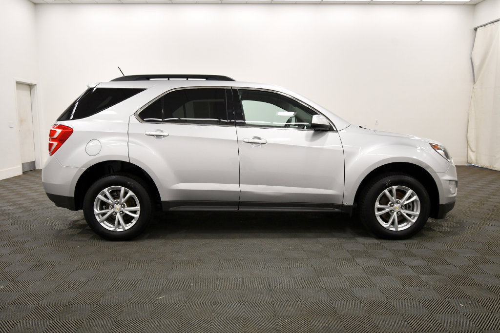 Used 2017 Chevrolet Equinox LT w/ Convenience Package AWD/4WD image 9