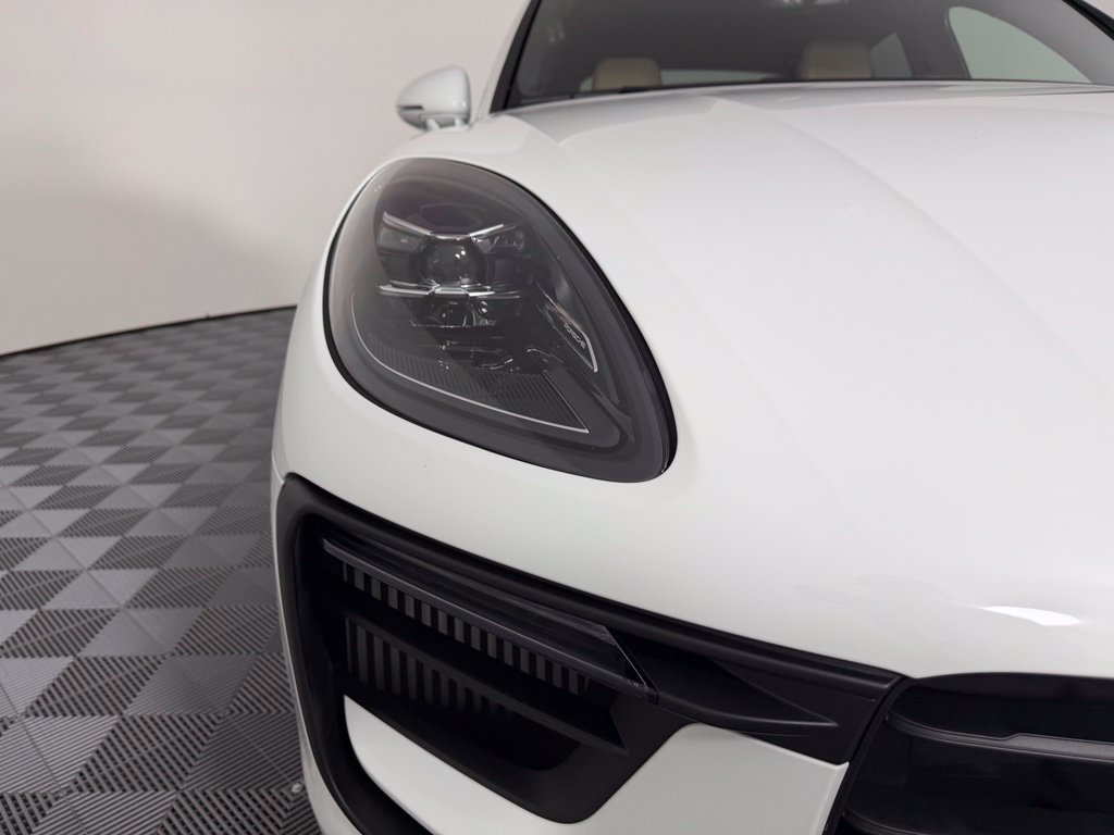 Certified 2024 Porsche Macan S AWD/4WD image 10