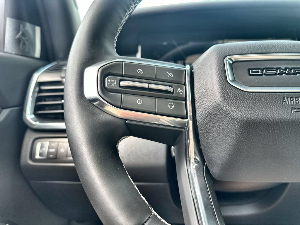 New 2026 GMC Acadia Denali w/ Super Cruise Package FWD image 31