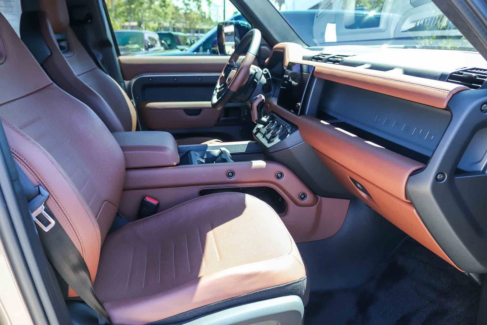 Certified 2025 Land Rover Defender 110 AWD/4WD image 15