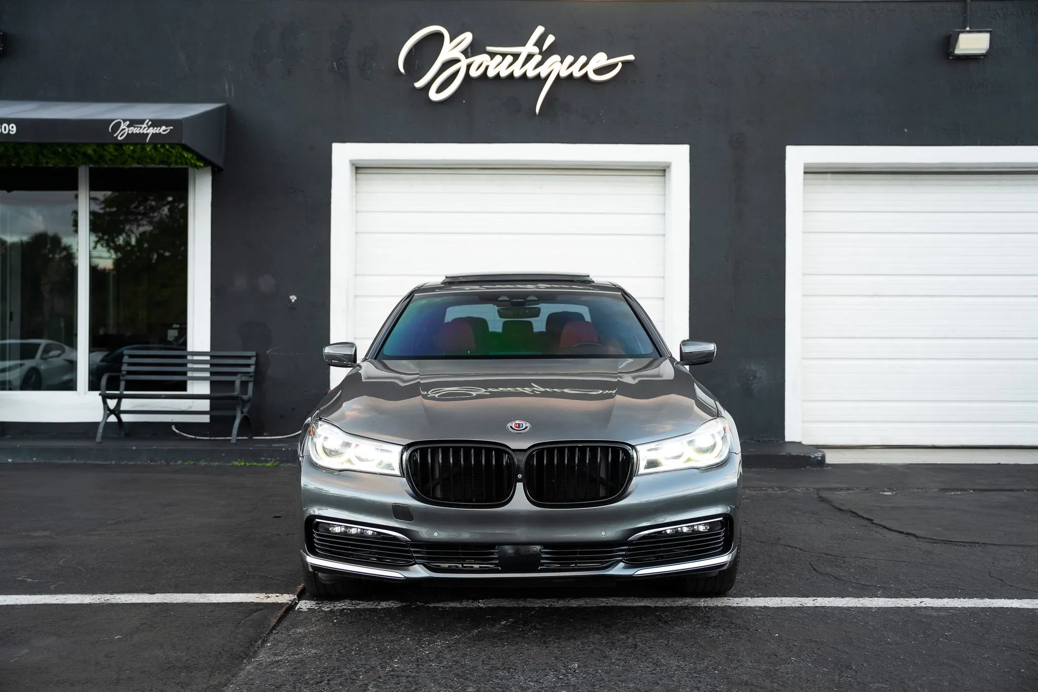 Used 2018 BMW ALPINA B7 xDrive w/ Luxury Rear Seating Package AWD/4WD image 2