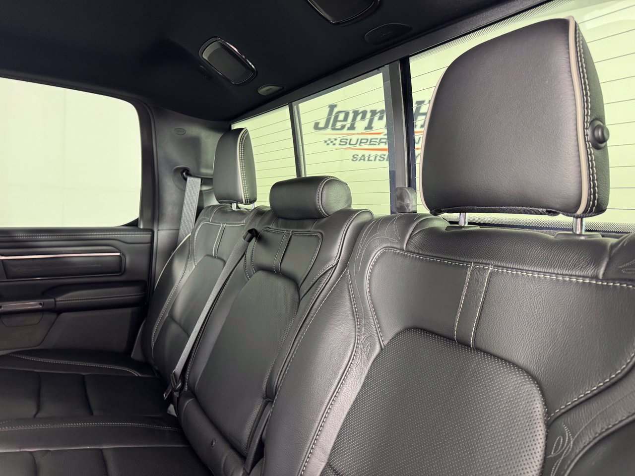Used 2024 RAM 1500 Limited AWD/4WD image 33