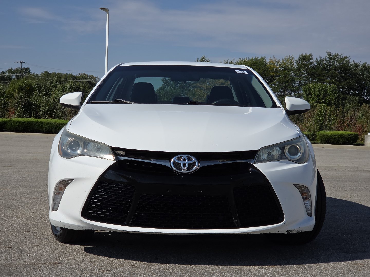 Used 2016 Toyota Camry SE FWD image 9