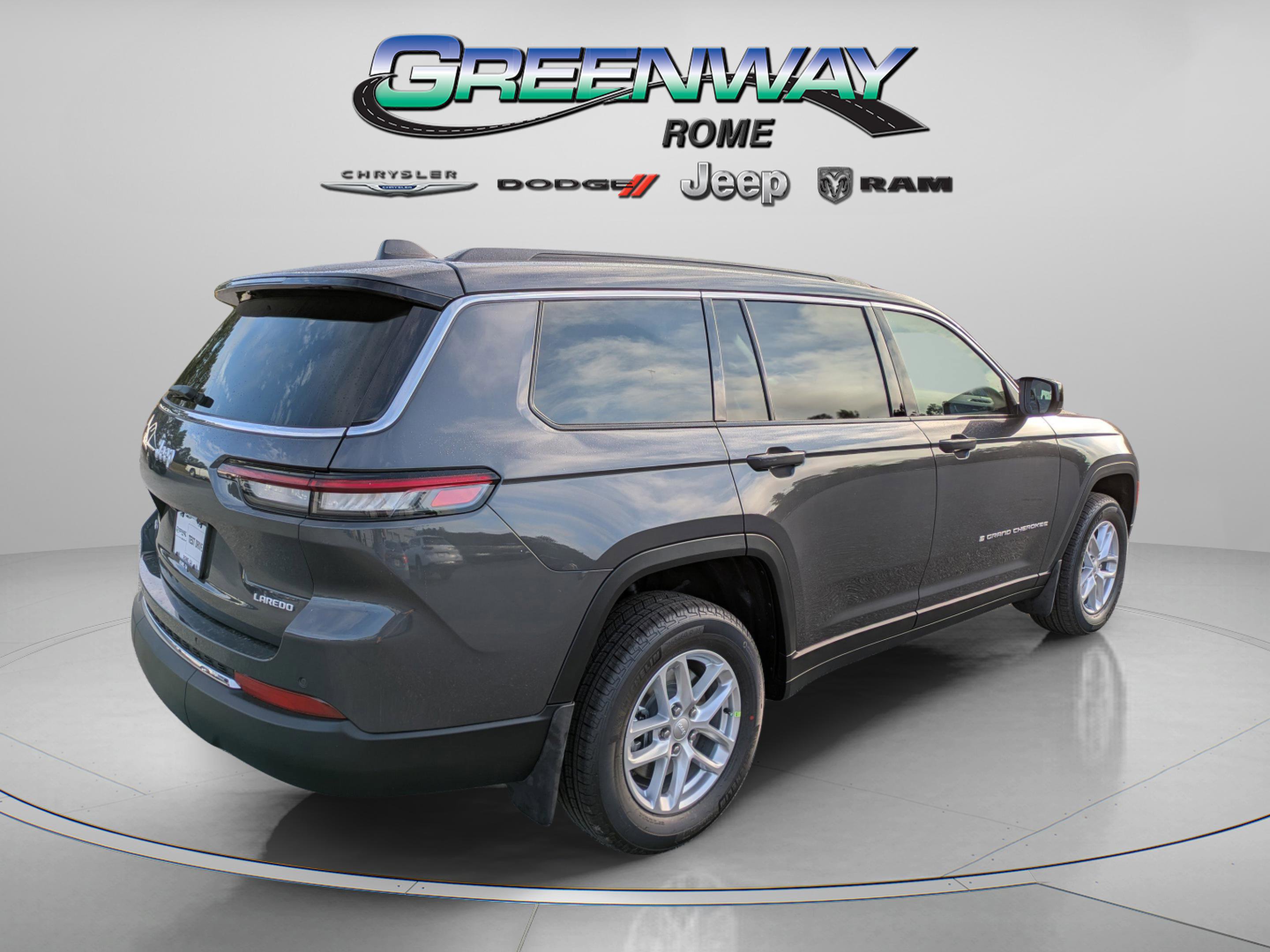 New 2025 Jeep Grand Cherokee L Laredo image 7