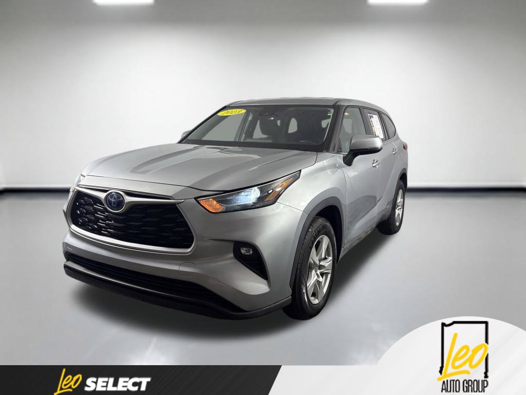 Used 2023 Toyota Highlander LE