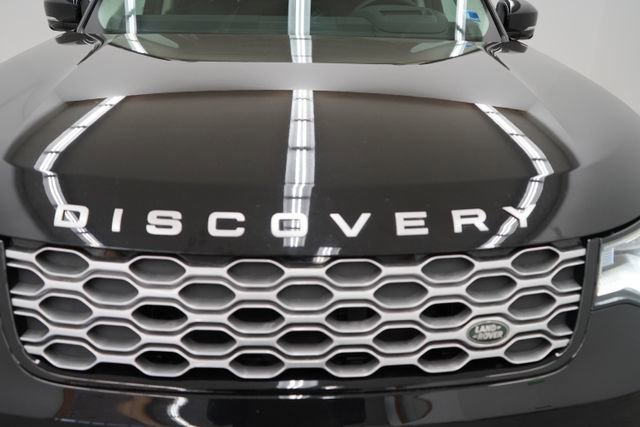 Used 2024 Land Rover Discovery S image 45