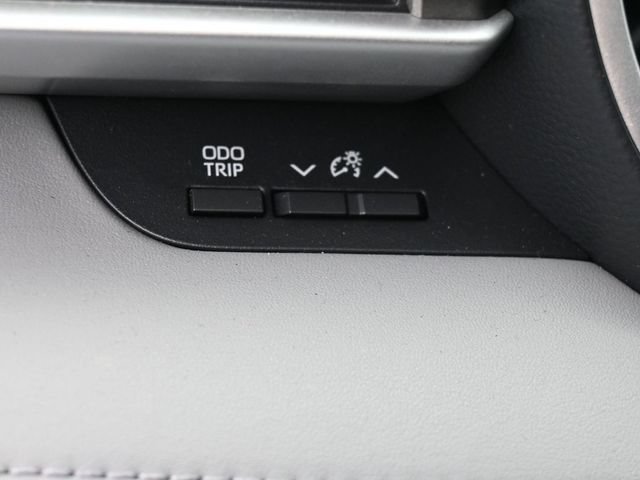 Used 2021 Toyota Highlander XLE FWD image 36