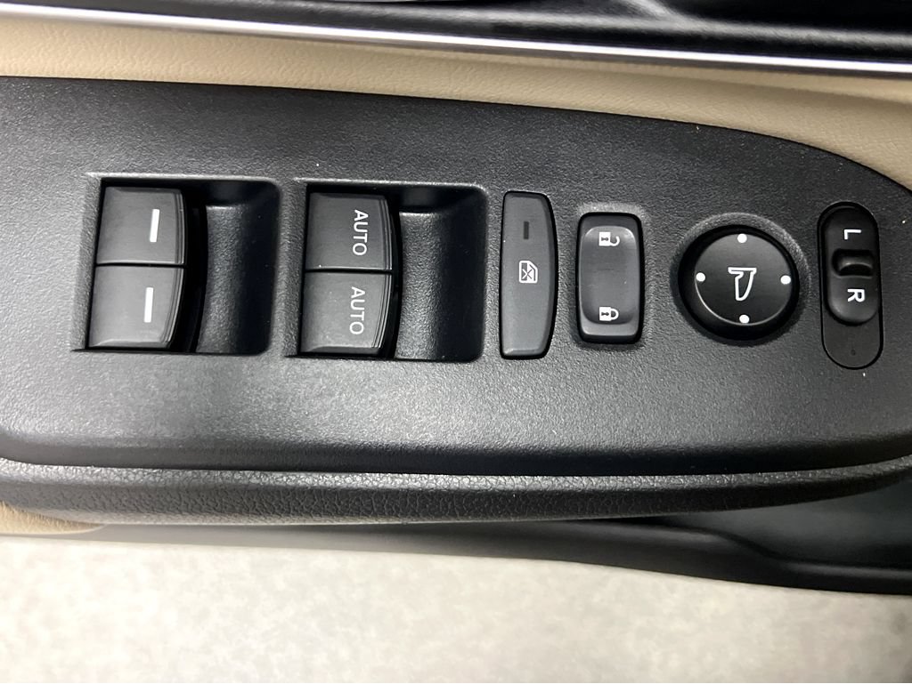 Used 2017 Honda CR-V Touring image 40