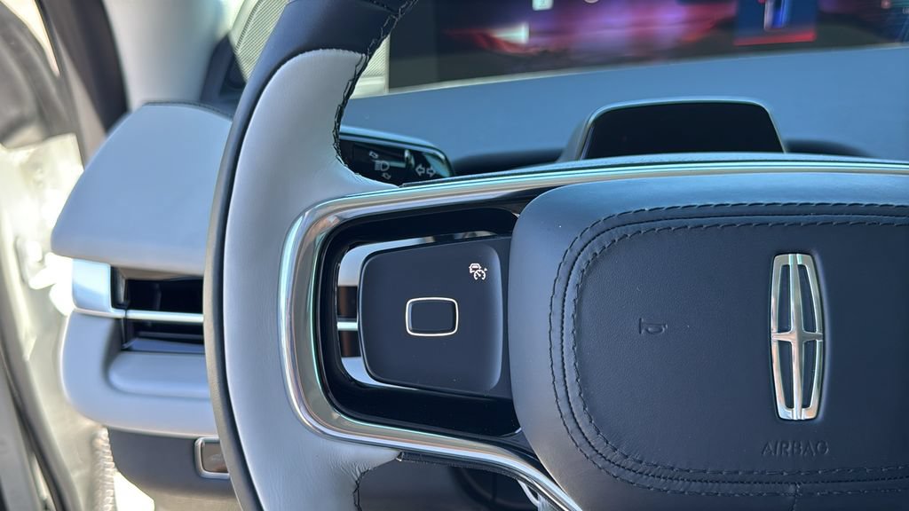 New 2026 Lincoln Navigator Premiere AWD/4WD image 10