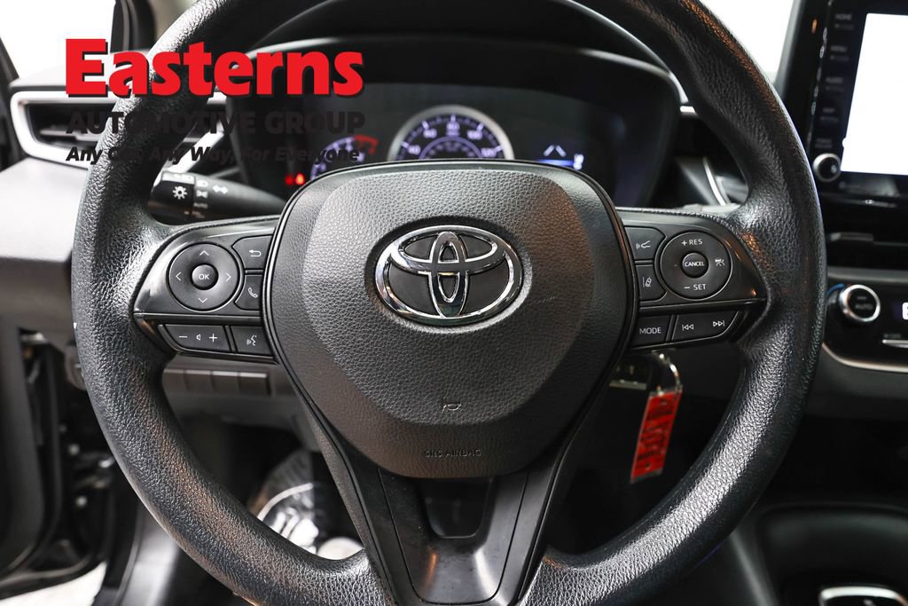 Used 2022 Toyota Corolla LE FWD image 10