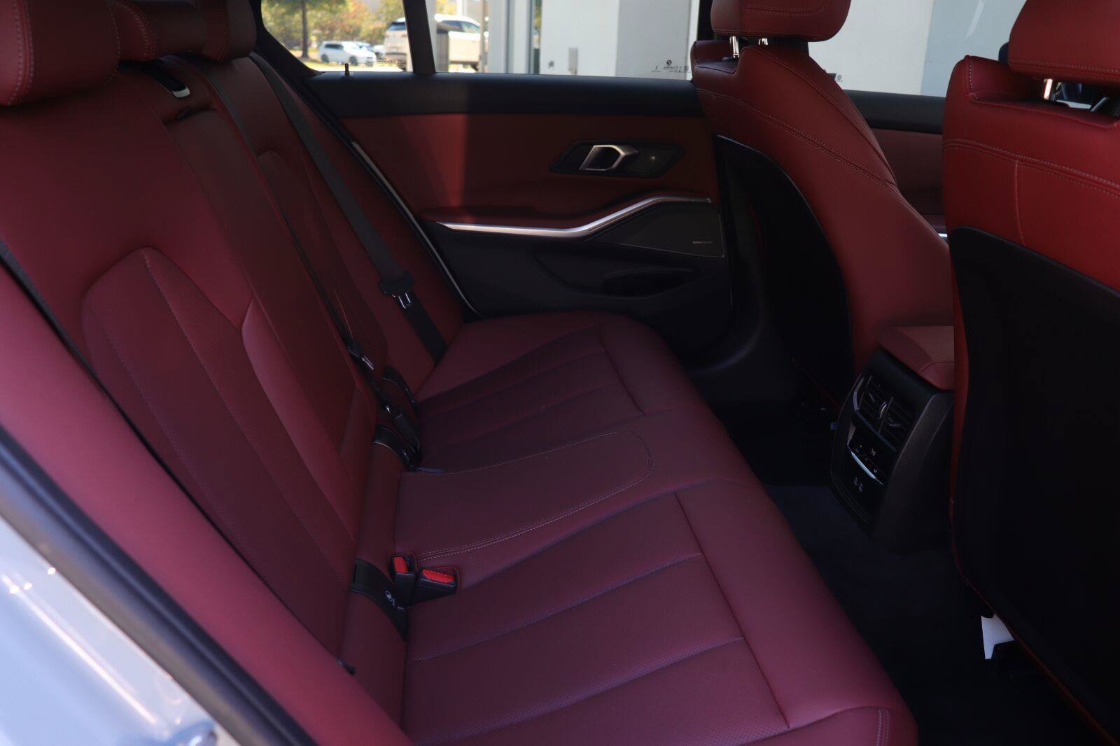 Used 2025 BMW M340i w/ Premium Package RWD image 19
