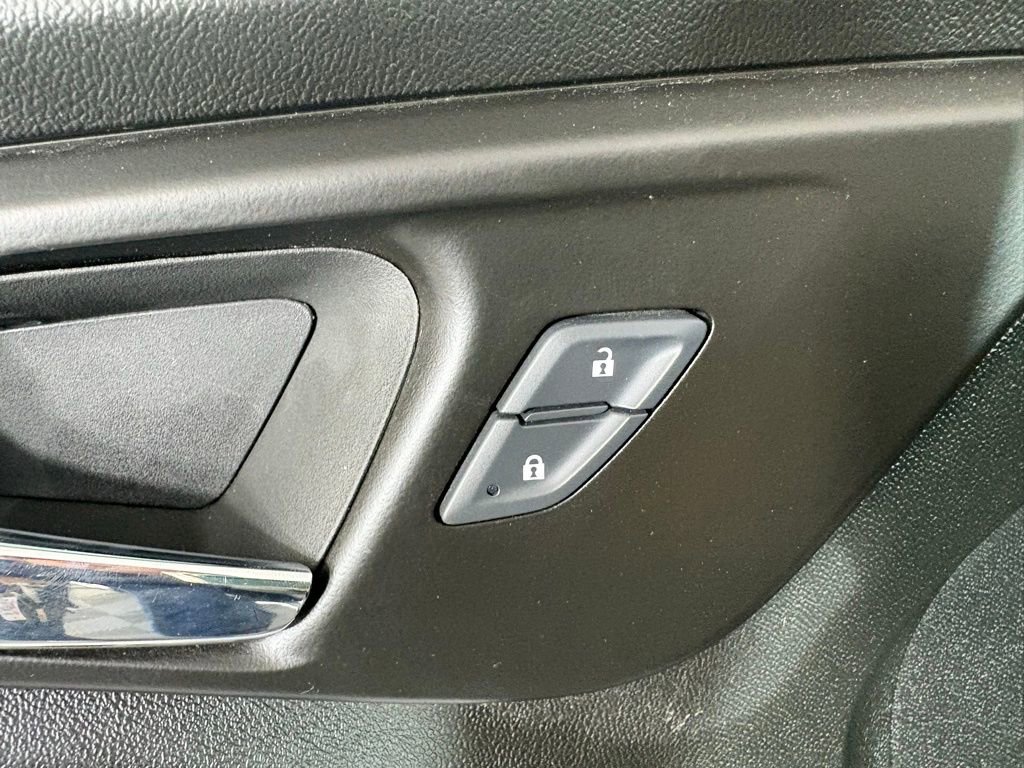 Used 2024 Chevrolet Malibu LT FWD image 17