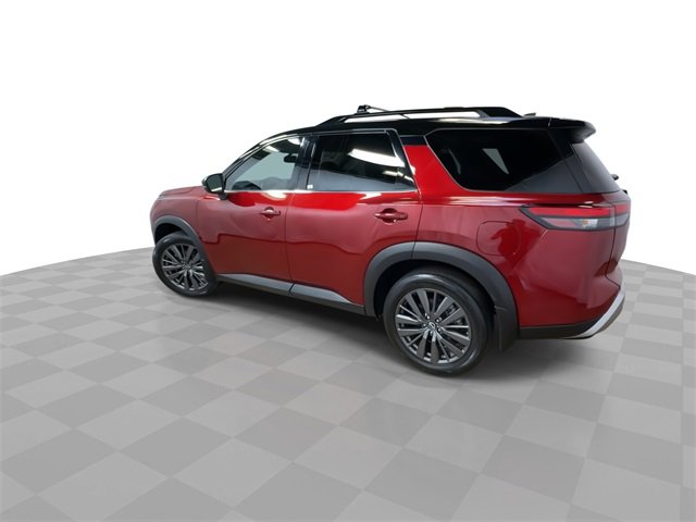 Used 2022 Nissan Pathfinder SL w/ SL Premium Package image 2