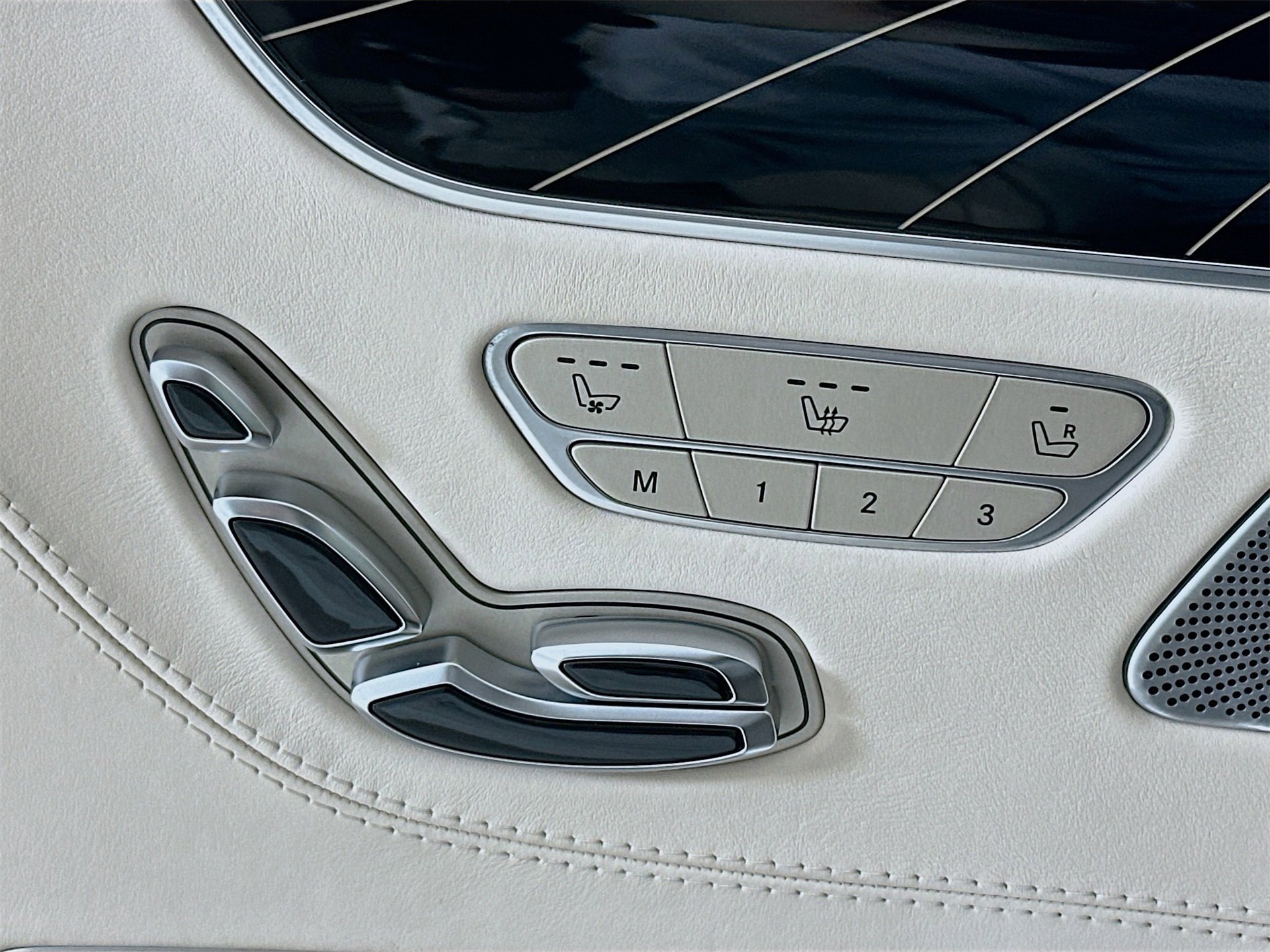 Used 2019 Mercedes-Benz S 560 4MATIC Coupe image 22