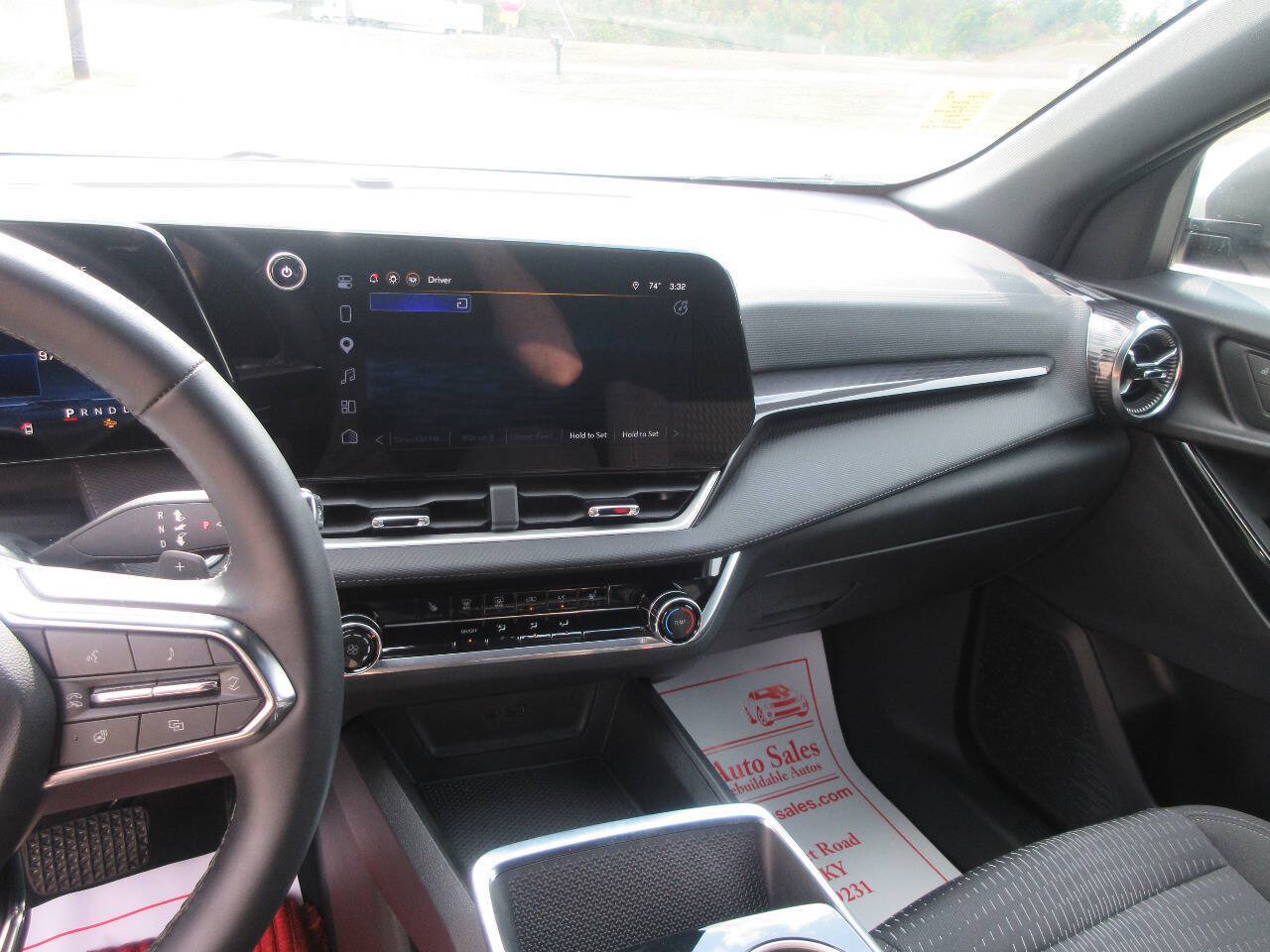 Used 2026 Chevrolet Equinox LT FWD image 12
