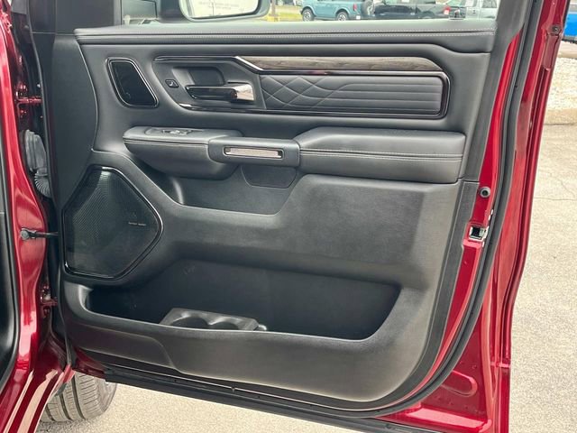 Used 2025 RAM 1500 Limited AWD/4WD image 13
