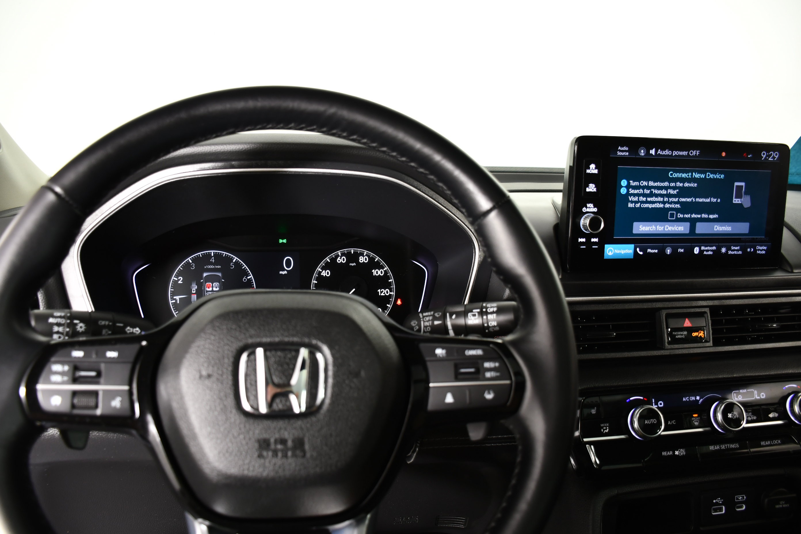 Used 2025 Honda Pilot Touring image 16