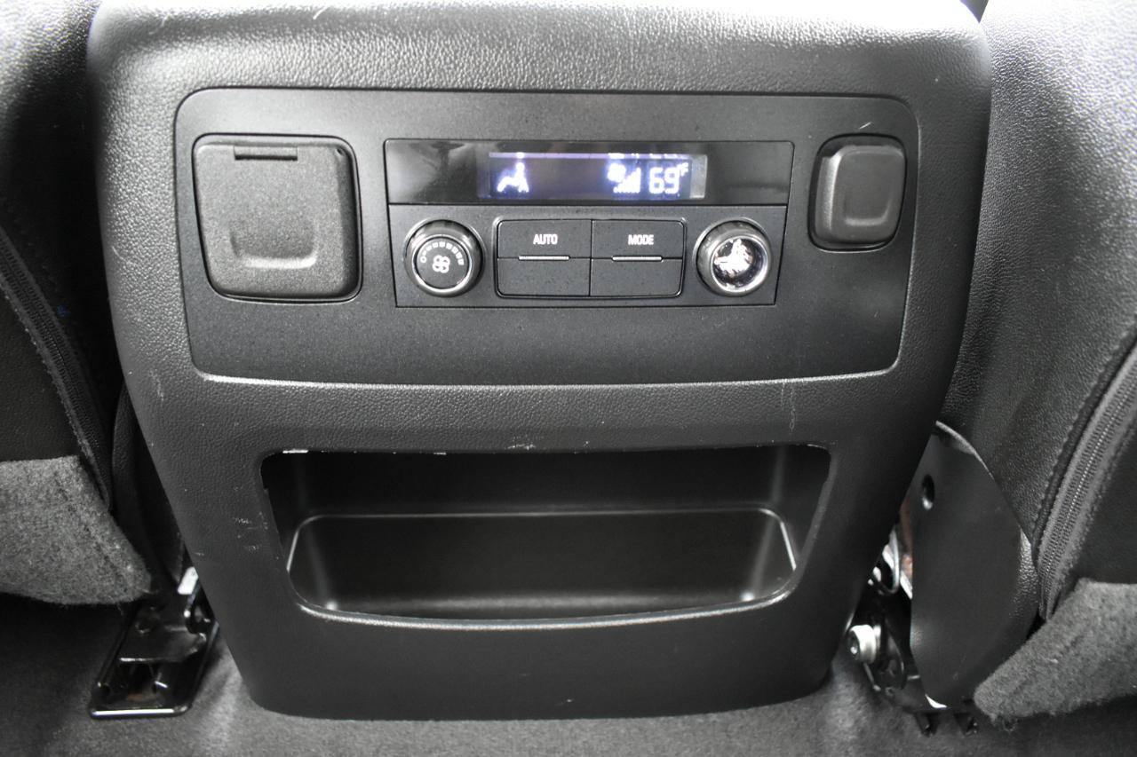 Used 2019 Chevrolet Suburban LT AWD/4WD image 41