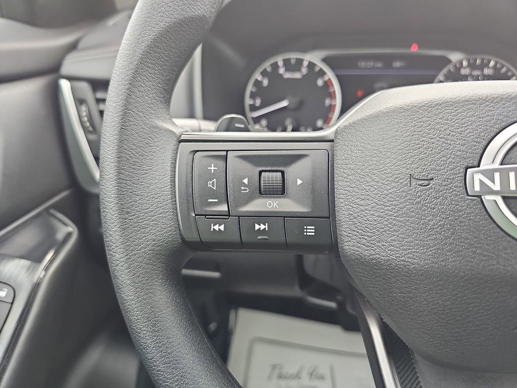 Used 2025 Nissan Rogue S image 20