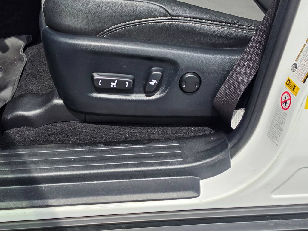 Used 2019 Toyota 4Runner SR5 Premium AWD/4WD image 18