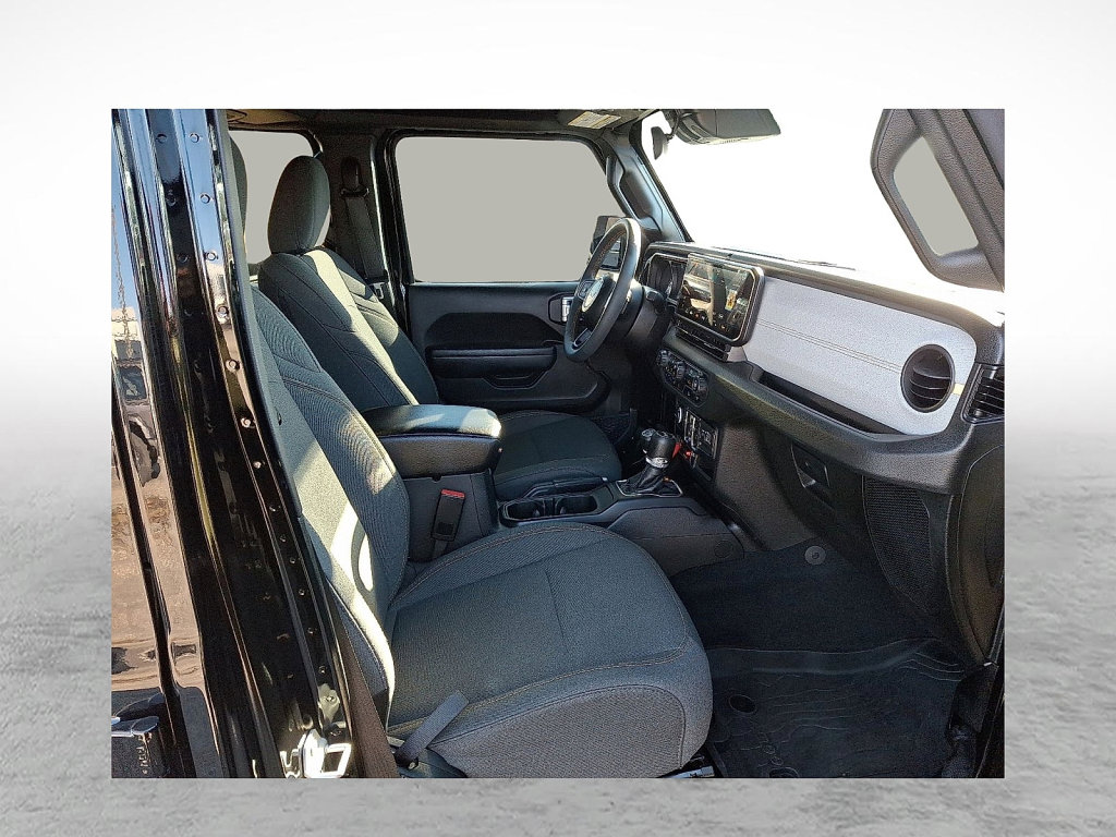 Used 2024 Jeep Wrangler Unlimited image 11