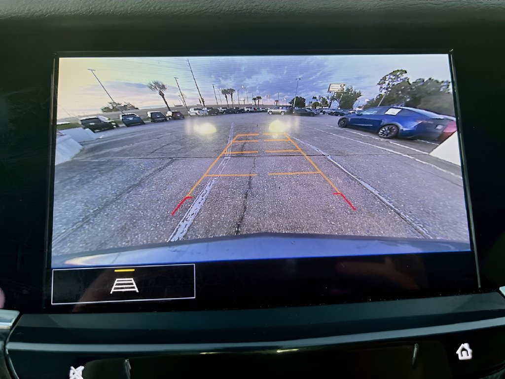 Used 2025 Cadillac XT6 Premium Luxury AWD/4WD image 14