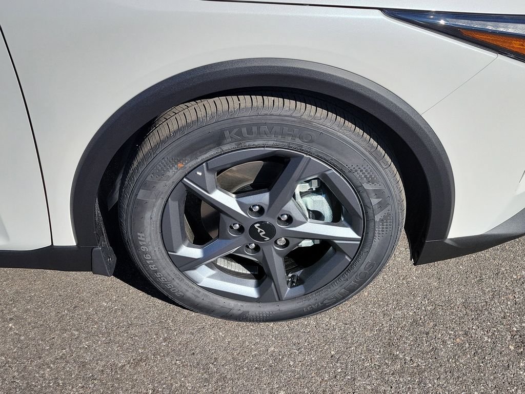 New 2026 Kia K4 FWD image 38