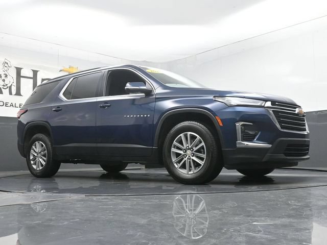Used 2023 Chevrolet Traverse LT FWD image 2